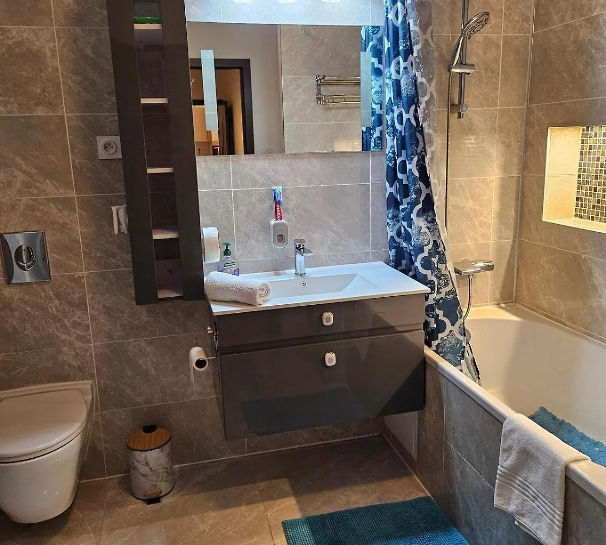 Spacious & Cozy - 3 Bedrooms Chasse-sur-Rhône